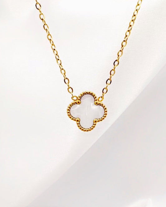 Collier DINA